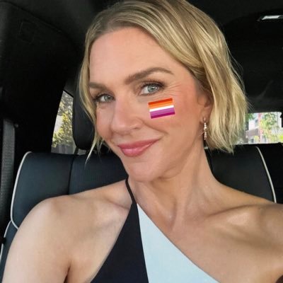 lesbianaism's profile picture