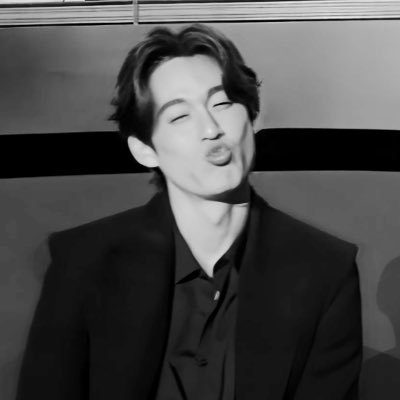 ay's profile picture