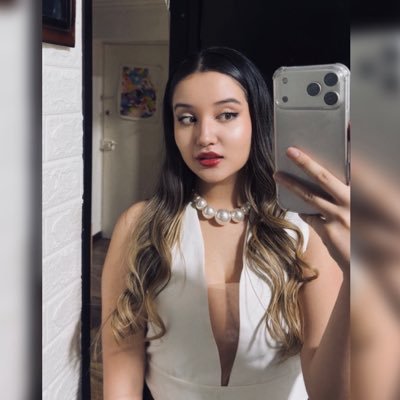 L de laura🦁1️⃣0️⃣⭐️'s profile picture