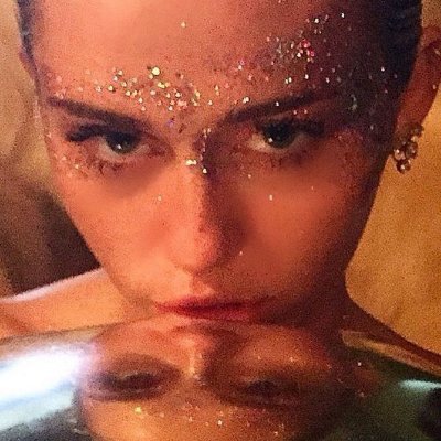 ⛥'s profile picture