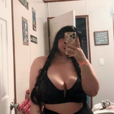 Angelie18214310's profile picture