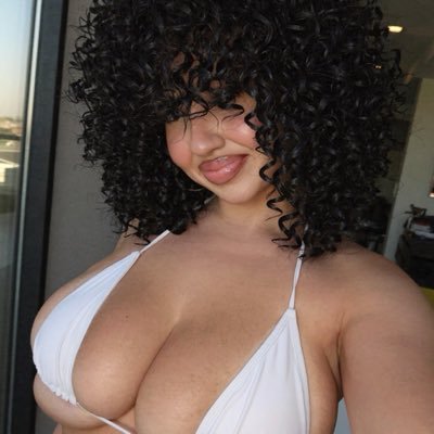 Yomi 🎀's profile picture