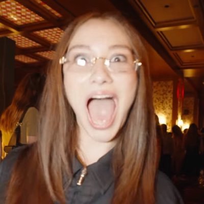 elle's profile picture