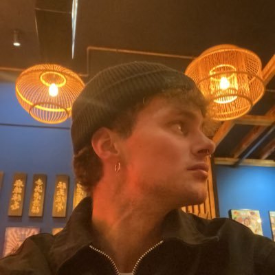 mario 🪐's profile picture