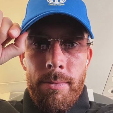 MocroInBlack's profile picture