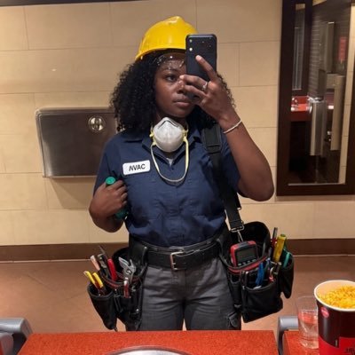 One Less Lonely N*gga, MBA 👸🏽's profile picture