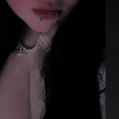 suckbluud's profile picture
