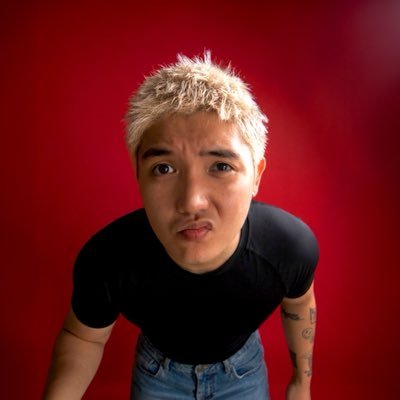thawzie's profile picture