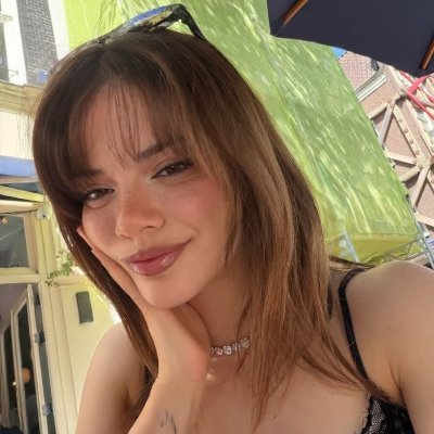 𝐀𝐳𝐫𝐚's profile picture