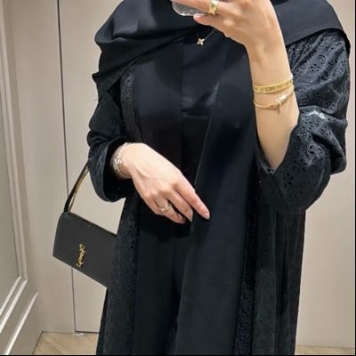 f__1719's profile picture