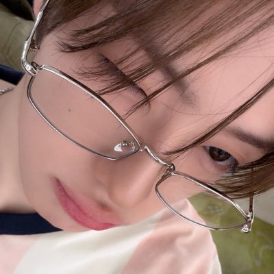 뮴's profile picture