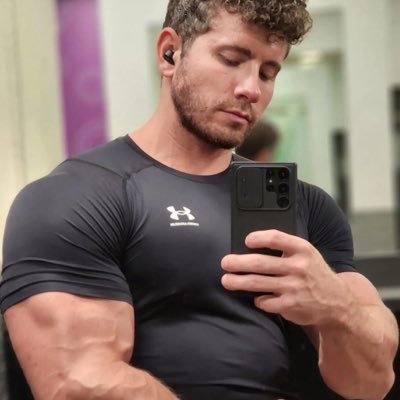 Derick437's profile picture