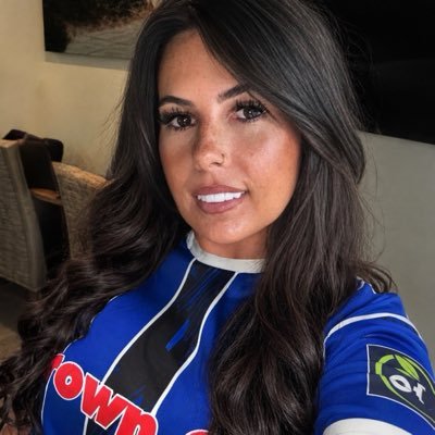 Leanne 🆙💙⚽️'s profile picture