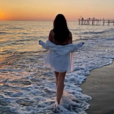£sra's profile picture