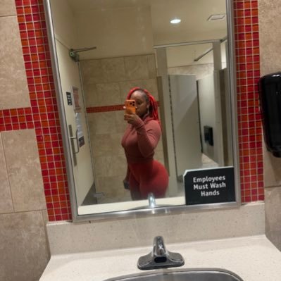 IloveDessssssss's profile picture