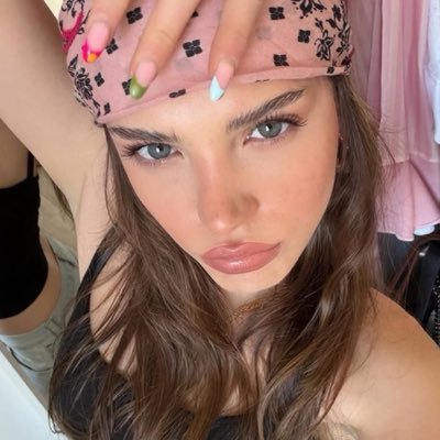 zey ✮⋆˙'s profile picture