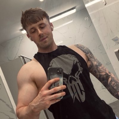 R's profile picture