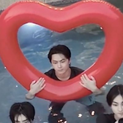 sandi's profile picture