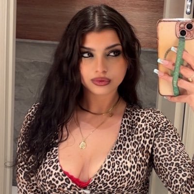 Mona's profile picture