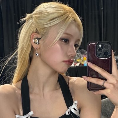 aesuzyj's profile picture
