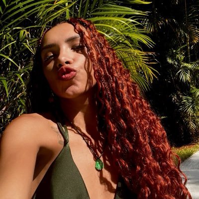 mulher de ló da fibra óptica's profile picture