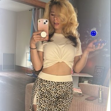 RoseGoddess_0's profile picture