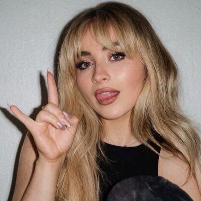 ce 🪩's profile picture
