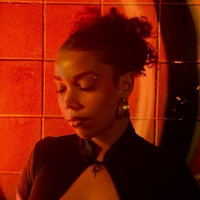 mika (2x) show's profile picture