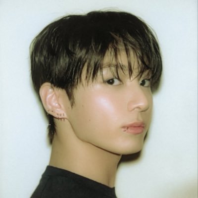 yzhoutini's profile picture