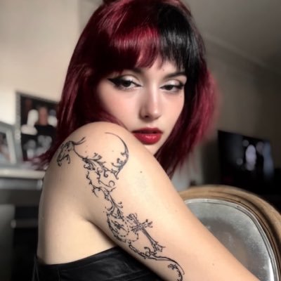 𝔪𝔦ᴋ𝔞 !!'s profile picture