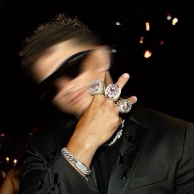 HoodiBuzelis's profile picture