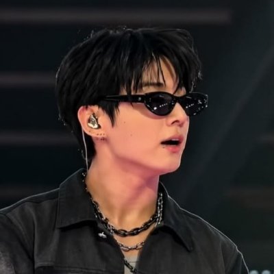 k a r e n verá a BTS's profile picture