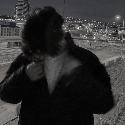 GL0MOJI's profile picture