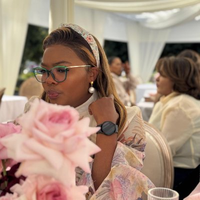 Nom's profile picture