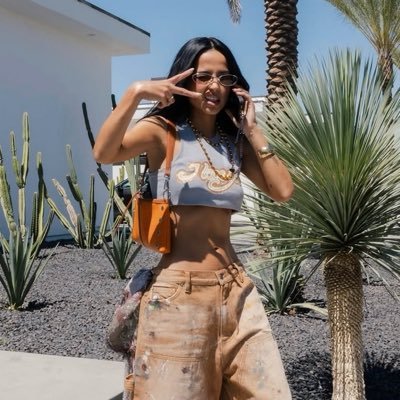 🌸#fueramalasvibras🌸's profile picture