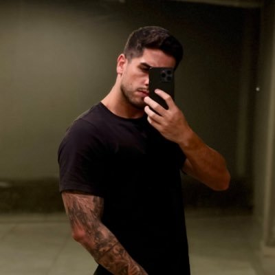 rmenezesxx's profile picture