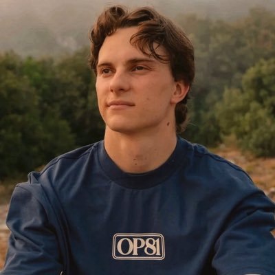 fra 𑣲 🐝🦋🍓's profile picture