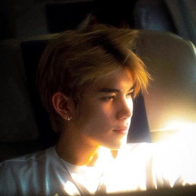 สมฮี้ววววววววว𐙚˚⋆ (reast)'s profile picture