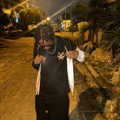 2LAMALADE's profile picture