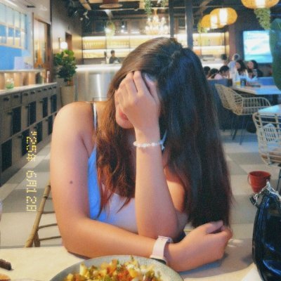 Khushi's profile picture