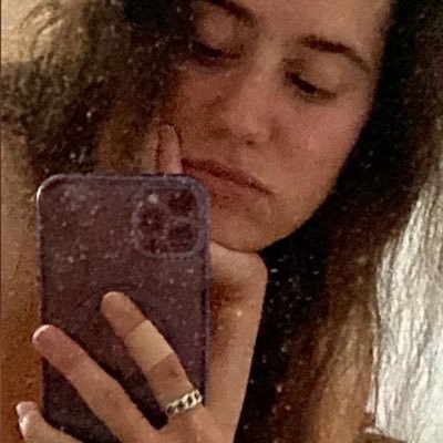 sara's profile picture