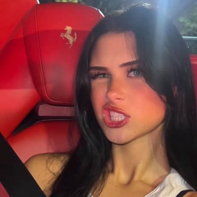 alekzandrini's profile picture