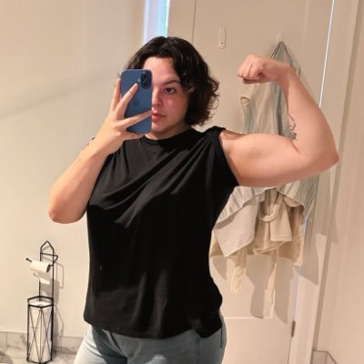jules 🫵🏼's profile picture