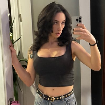 garlic wife's profile picture