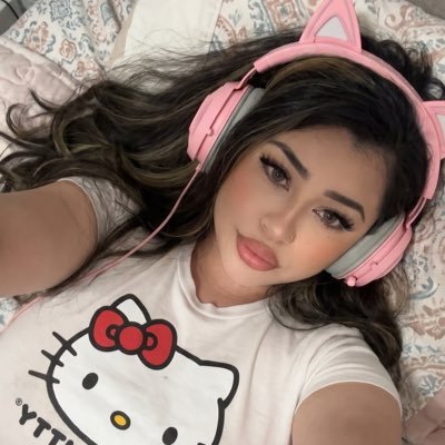 Littlelinapeach's profile picture