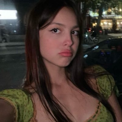 lou's profile picture