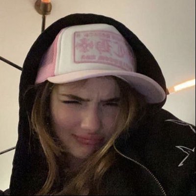 jesse 𑄝੭'s profile picture