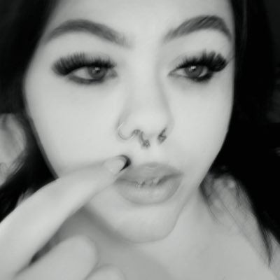 nbdyfrl's profile picture
