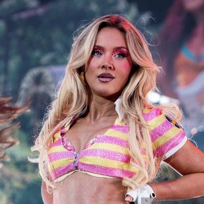 zarasromantics's profile picture