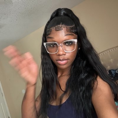 Taniya🧚🏽♀️'s profile picture